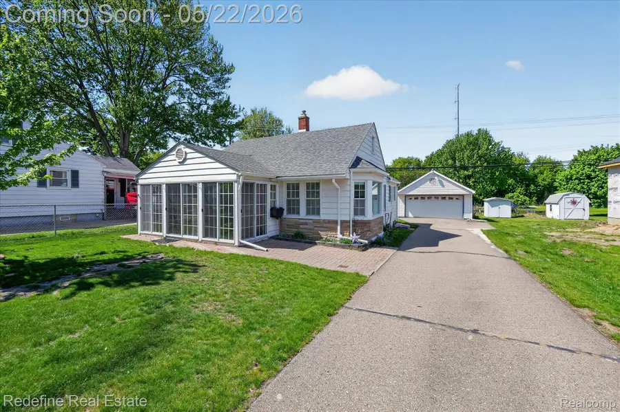 3207 Waukegan Street, Auburn Hills, MI 48326 - #3