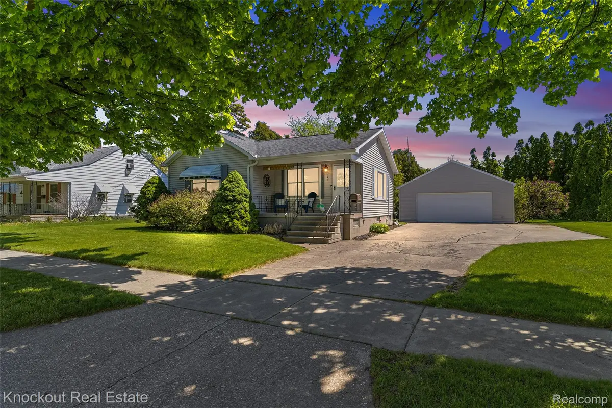 705 Burns Street, Essexville, MI 48732 - #1
