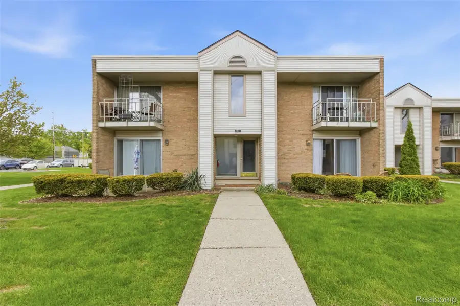 1671 Cass Lake Road #C, Keego Harbor, MI 48320 - #3