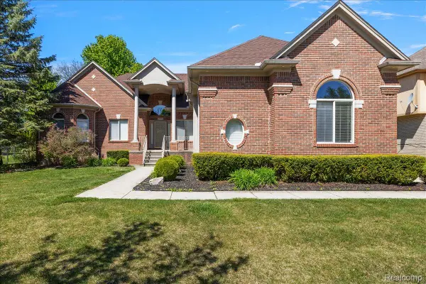 49763 Decker Drive, ShelbyTwp, MI 48317