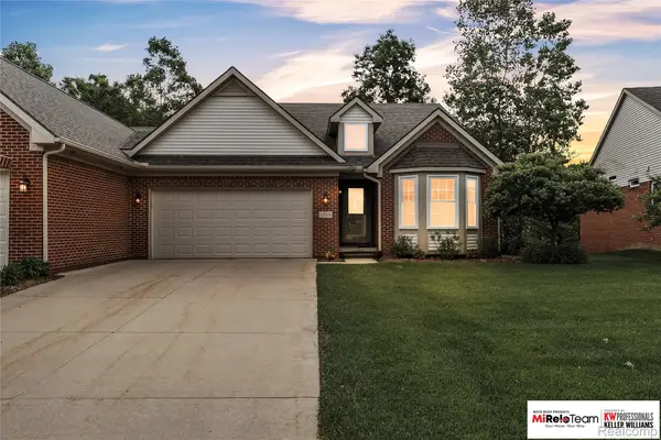 1909 Egret Pointe, Howell, MI 48843