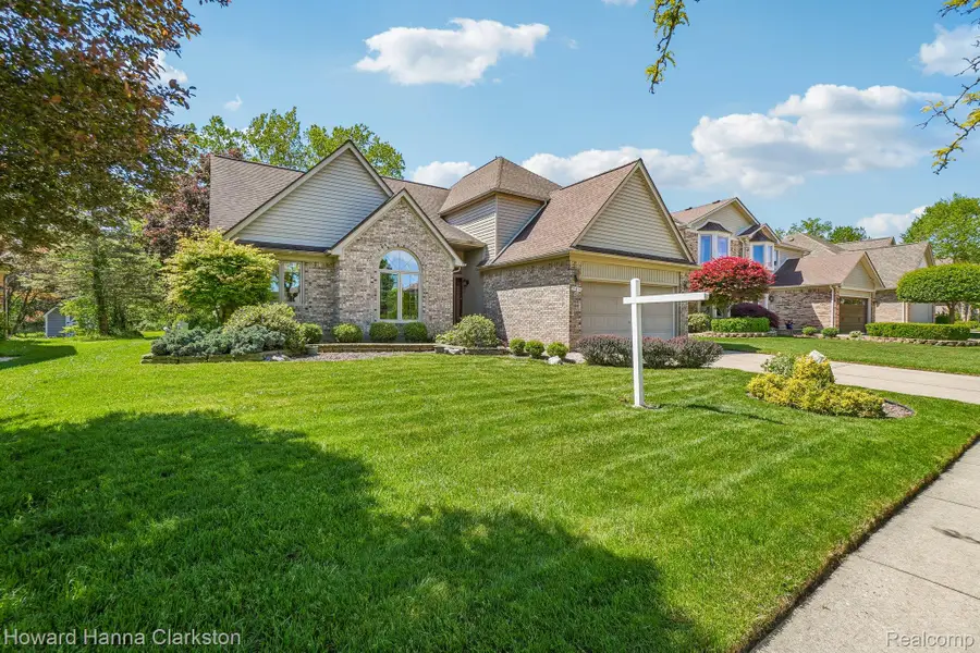 19618 Shorecrest Drive, Clinton, MI 48038 - #3