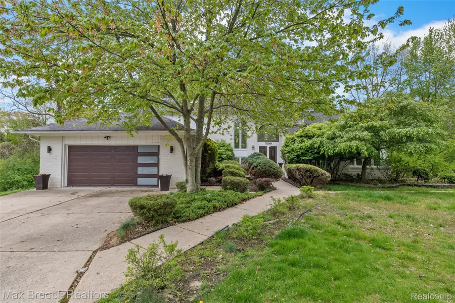 5199 Shenandoah Court, West Bloomfield, MI 48323 - #2