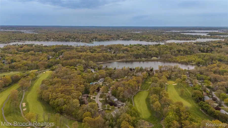 5199 Shenandoah Court, West Bloomfield, MI 48323 - #3