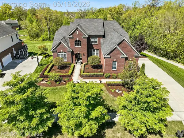 24597 Nepavine Drive, Novi, MI 48374