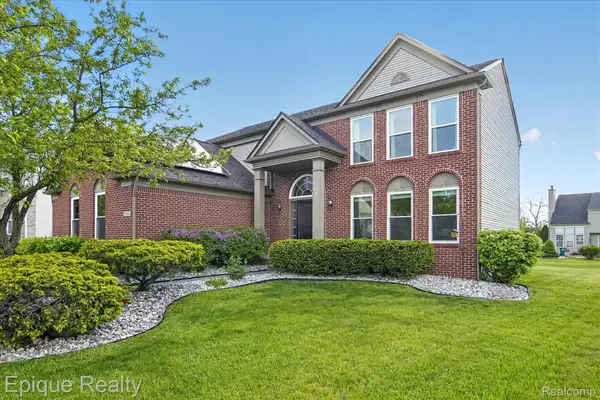 8068 Creek Bend Drive, Ypsilanti, MI 48197
