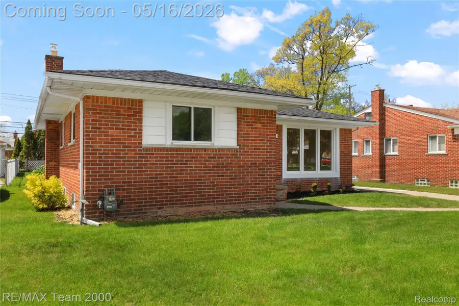 6135 Ardmore Street, Dearborn Heights, MI 48127 - #3