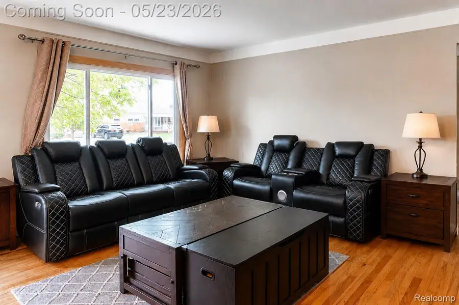 15606 Richmond Street, Southgate, MI 48195 - #3