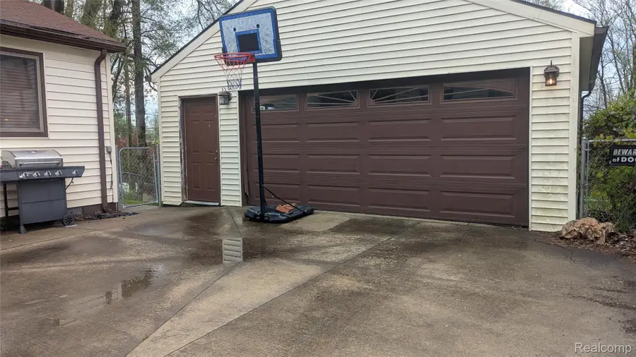 366 Linda Vista Drive, Pontiac, MI 48342 - #3