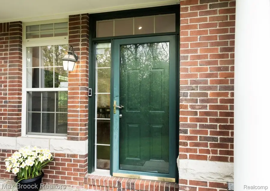 4344 Gateway Circle, West Bloomfield, MI 48322 - #3