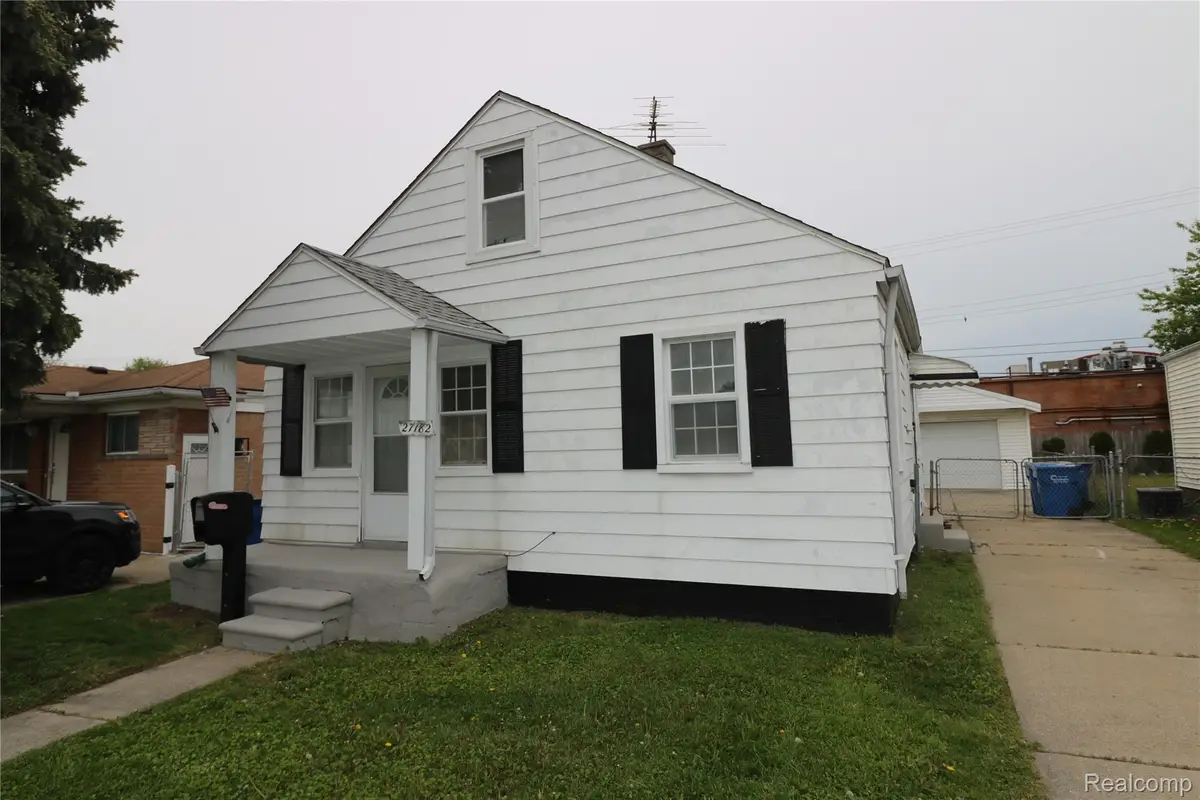 27182 Seyburn Avenue, Warren, MI 48092 - #1