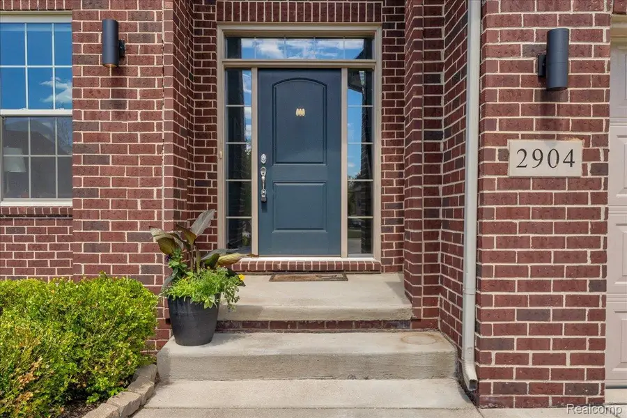 2904 Secret Way, Commerce, MI 48390 - #2