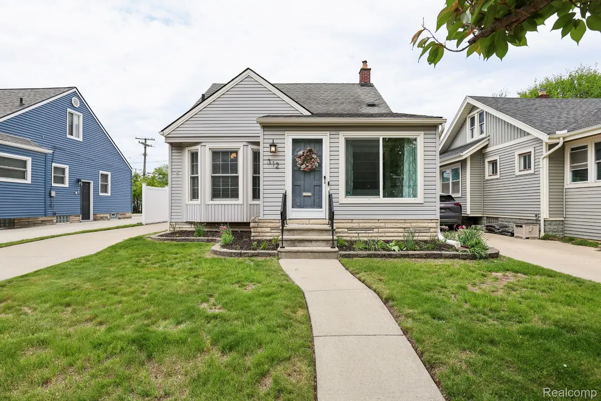 312 S Edgeworth Avenue, Royal Oak, MI 48067 - #1