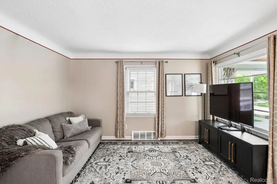 312 S Edgeworth Avenue, Royal Oak, MI 48067 - #2