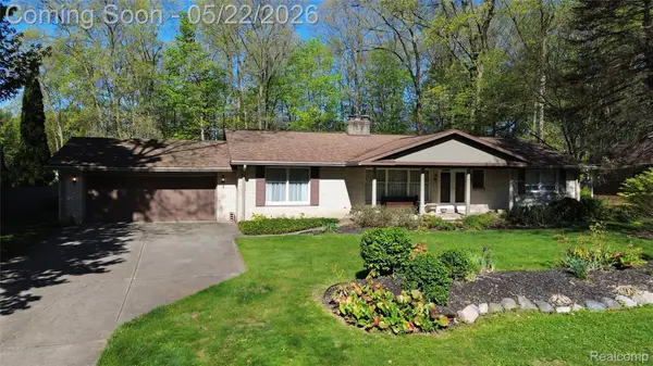 1349 Ox Yoke Drive, Flint, MI 48532