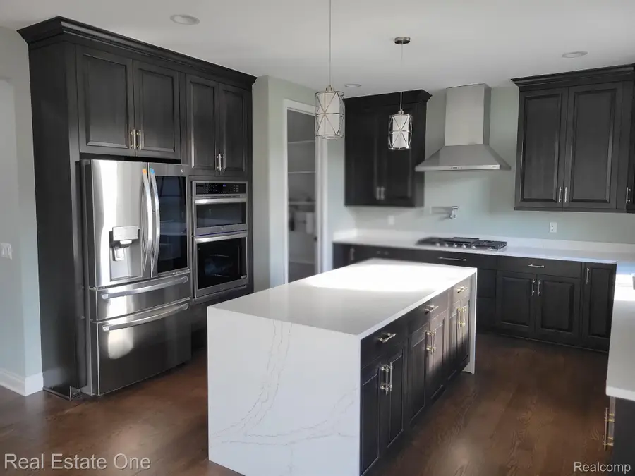 25 Florence Drive, Troy, MI 48098 - #3