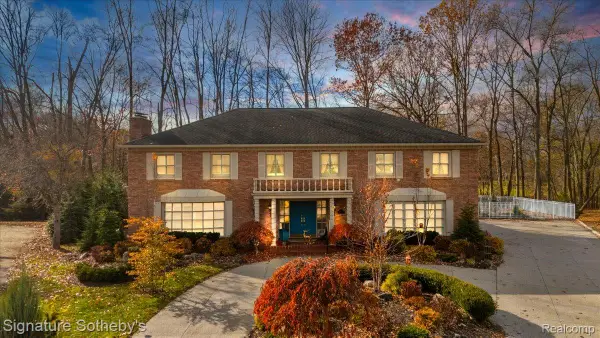 38383 Saddle Lane, ClintonTownship, MI 48036
