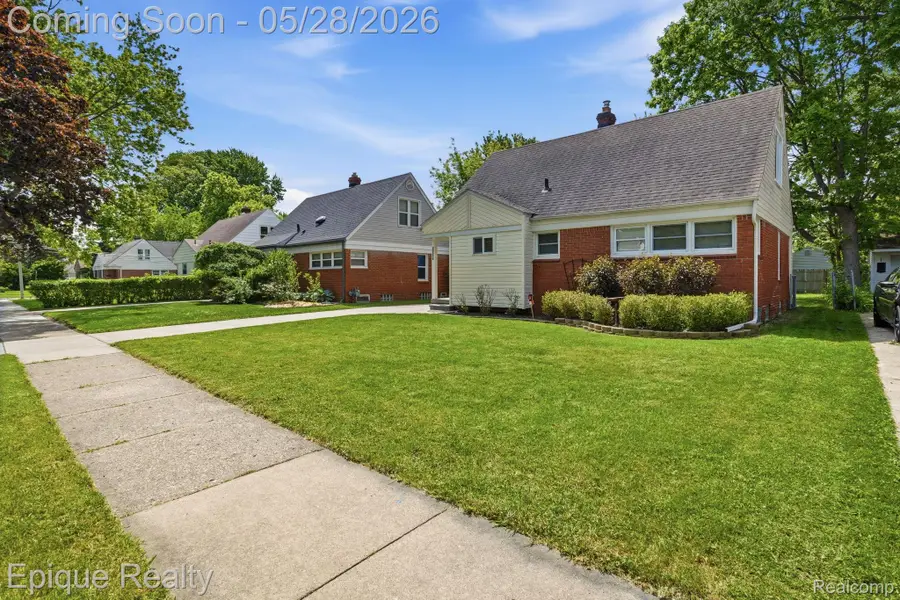 20506 Lancaster Street, Harper Woods, MI 48225 - #3