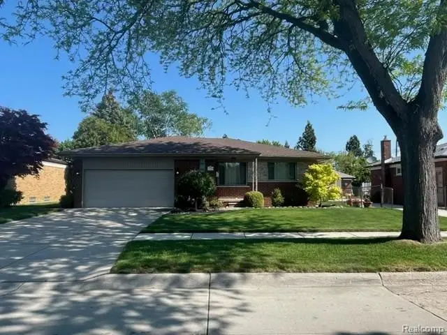 11151 Irvington Drive, Warren, MI 48093 - #1