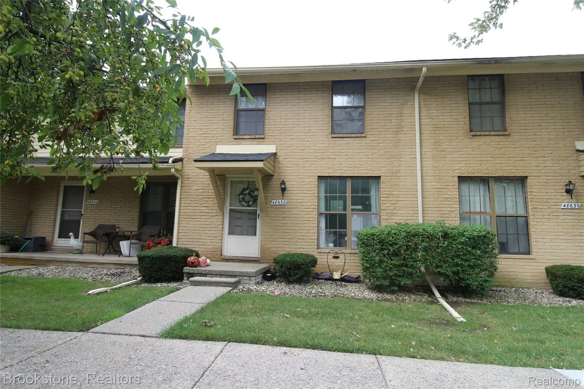 48632 Sugarbush Road #6, Chesterfield, MI 48047 - #1