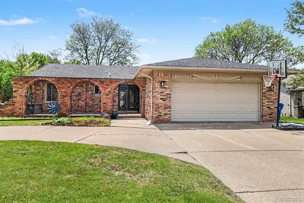 11422 Common Road, Warren, MI 48093