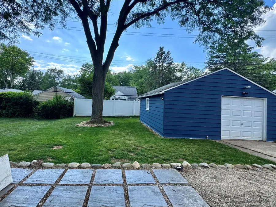 234 Draper Avenue, Pontiac, MI 48341 - #2