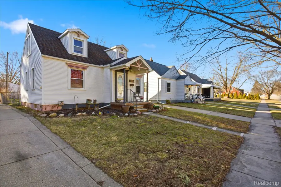 4300 Edmund Street, Wayne, MI 48184 - #2