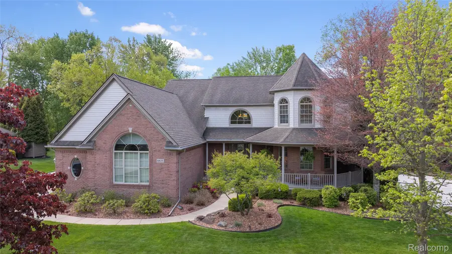 8425 Grays Drive, Grosse Ile, MI 48138 - #2
