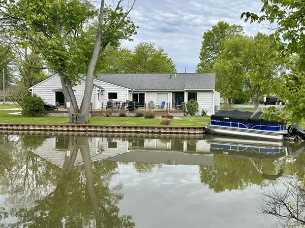 9831 Kress Road, Pinckney, MI 48169