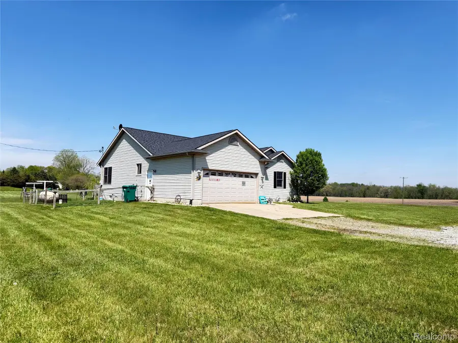 6860 Grand River Road, Bancroft, MI 48414 - #3