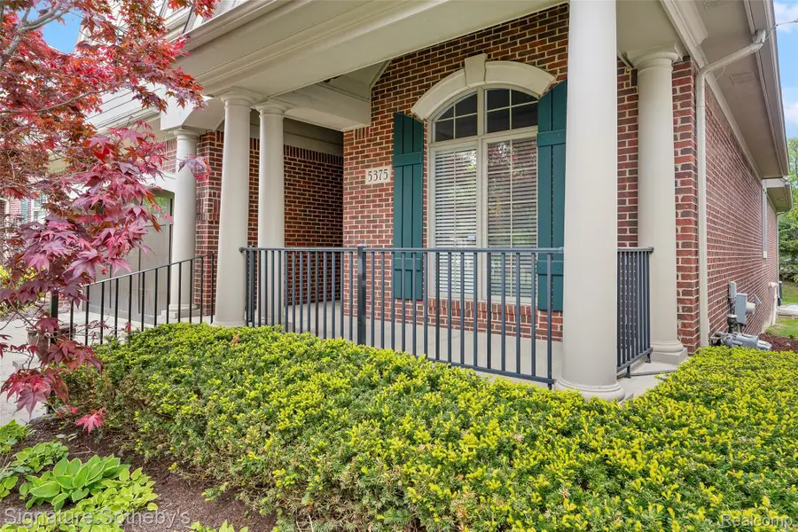 5375 Pembrooke Crossing Court, West Bloomfield, MI 48322 - #2