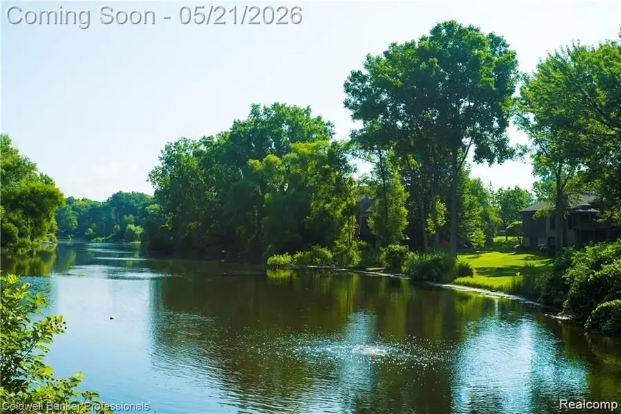 2076 Shore Hill Court, West Bloomfield, MI 48323 - #3