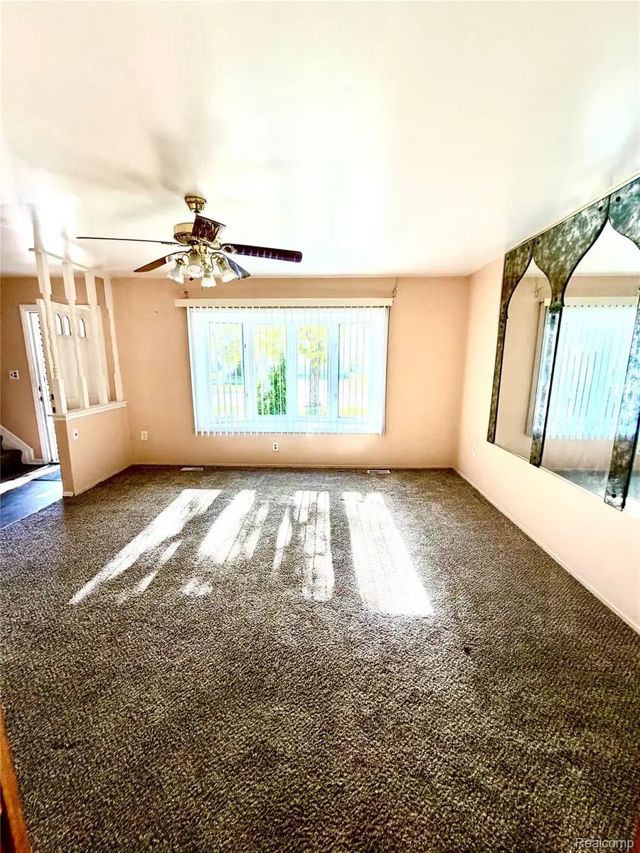 15439 Vivian Street, Taylor, MI 48180 - #2