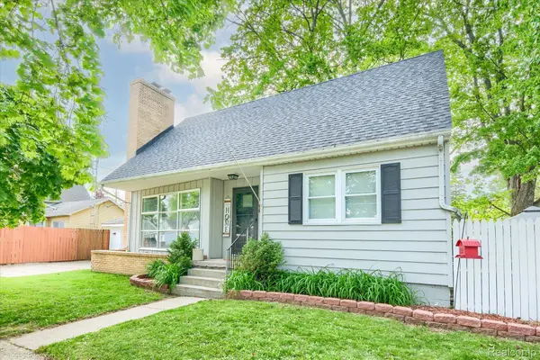 825 N Monroe Street, Lapeer, MI 48446