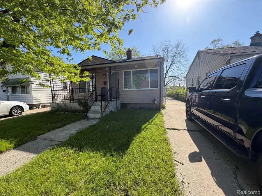 5698 Greenview Avenue, Detroit, MI 48228 - #3