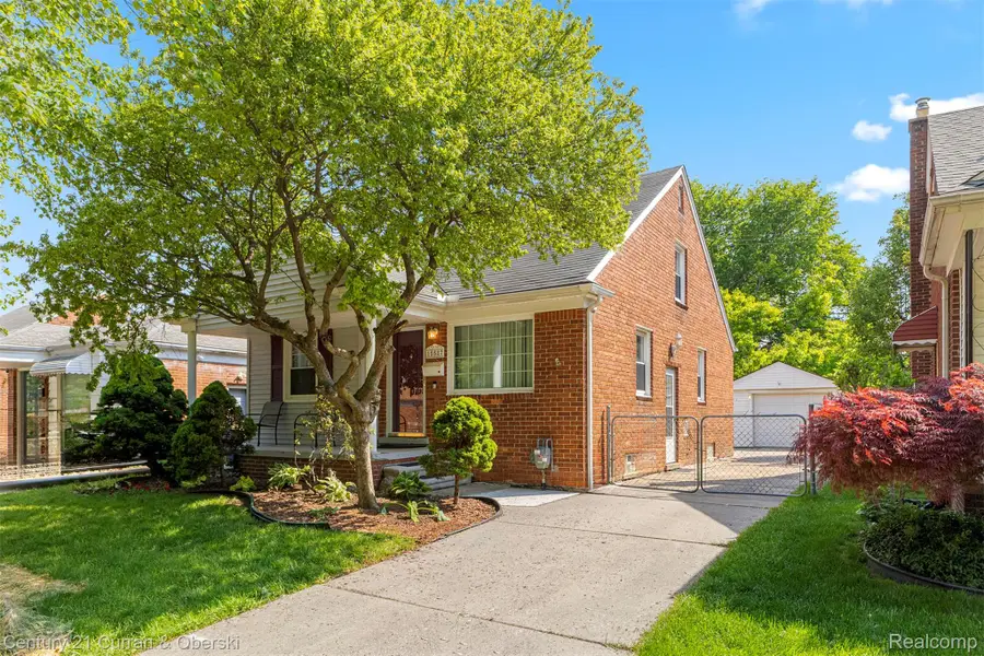 15587 Russell Avenue, Allen Park, MI 48101 - #2