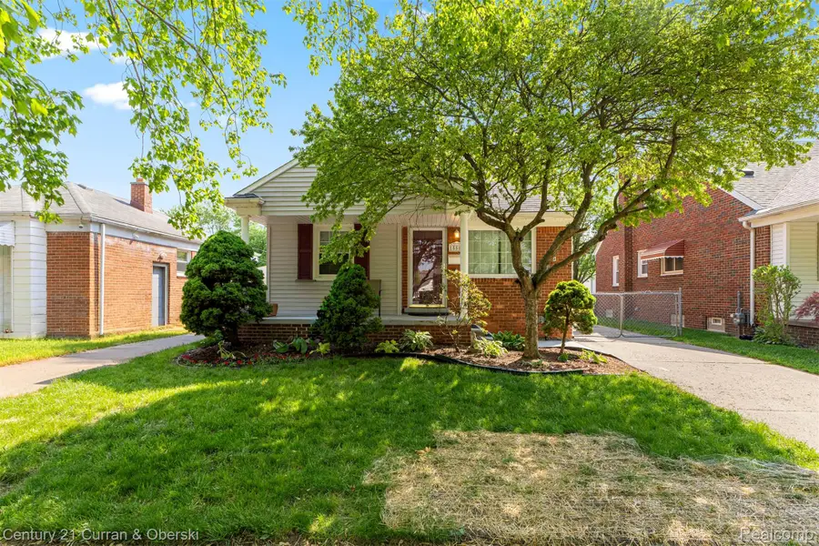 15587 Russell Avenue, Allen Park, MI 48101 - #3