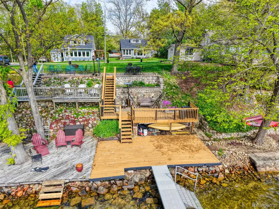 7490 Noahs Landing, Gregory, MI 48137 - #3