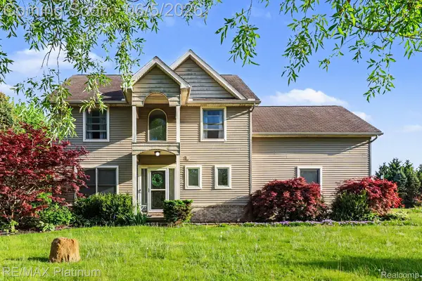 9731 Fountain Lane, Fowlerville, MI 48836