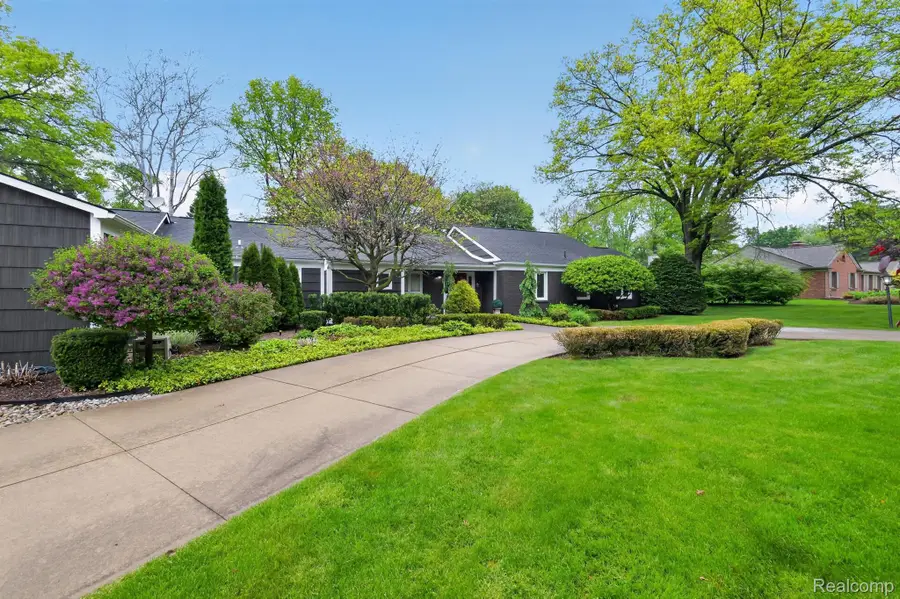 3952 Cottontail Lane, Bloomfield, MI 48301 - #2