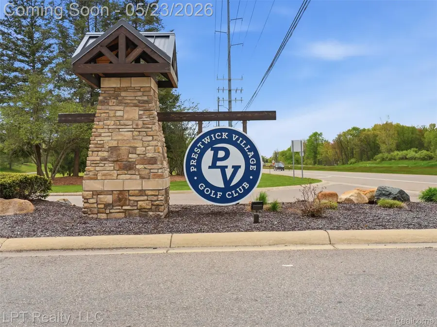 860 Troon, Highland, MI 48357 - #2