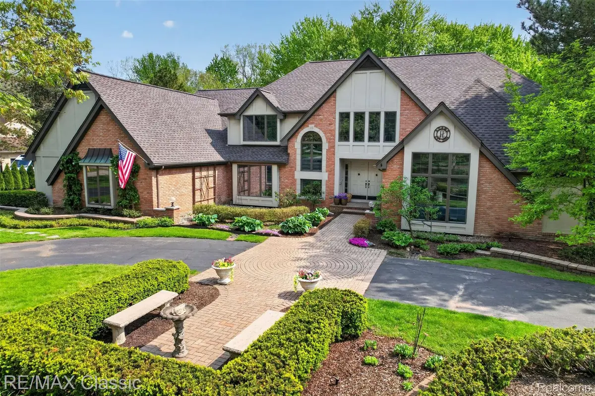 115 W Hickory Grove Road, Bloomfield Hills, MI 48304 - #1