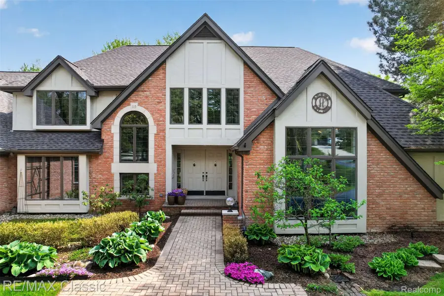115 W Hickory Grove Road, Bloomfield Hills, MI 48304 - #2