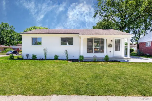 2018 Kenwood Court, RoyalOak, MI 48067