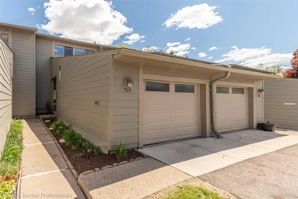 740 Peninsula Court, AnnArbor, MI 48105