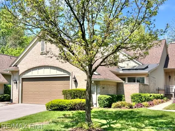 2483 Hickory Glen Drive #3, BloomfieldHills, MI 48304