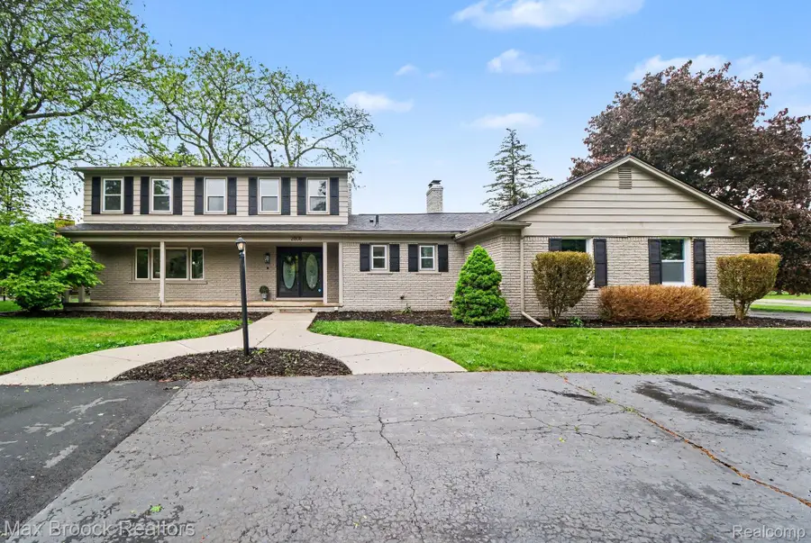 2808 Donegal Drive, Troy, MI 48098 - #2