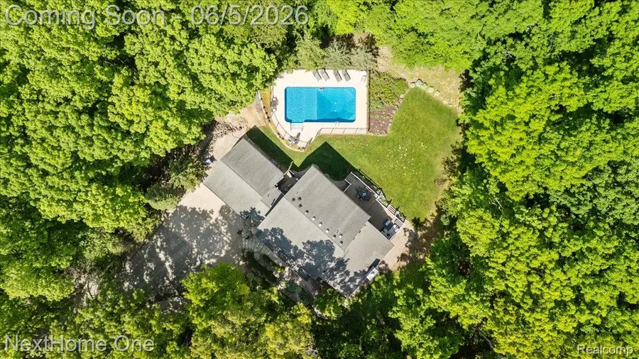 2533 Spring Grove Drive, Brighton, MI 48114 - #2