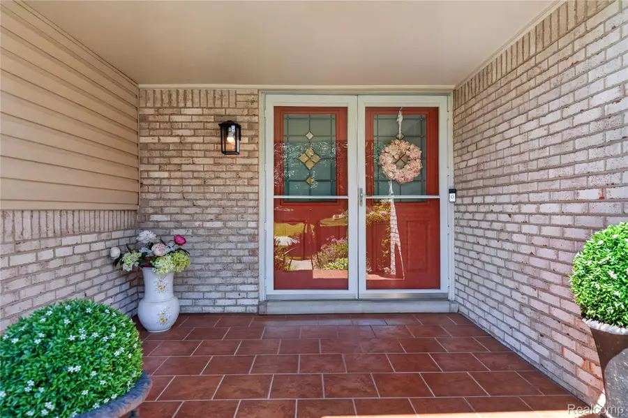 309 Antoinette Drive, Rochester Hills, MI 48309 - #3