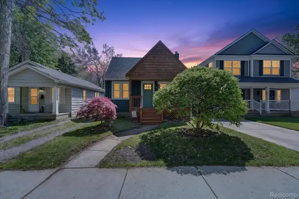 1327 Mohawk Avenue, RoyalOak, MI 48067